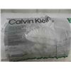 Image 2 : 2 New Calvin Klein Luxury Pillow - King