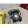 Image 5 : 4 Vintage Rotary Desk Phones