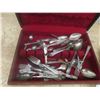 Image 2 : Knife Set with Bone Handle + Flatware Set in Case