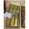 Image 3 : Knife Set with Bone Handle + Flatware Set in Case