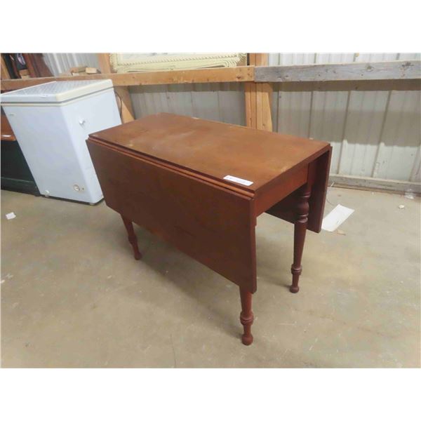 Country Drop Leaf Table ; Extended 28.5" x 38" x45" , Stored ; 28.5" x 19" x 45"
