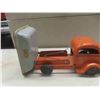 Image 7 : Early Lincoln Dump Truck - Pressed Metal 5" x 5.5" x 12" 