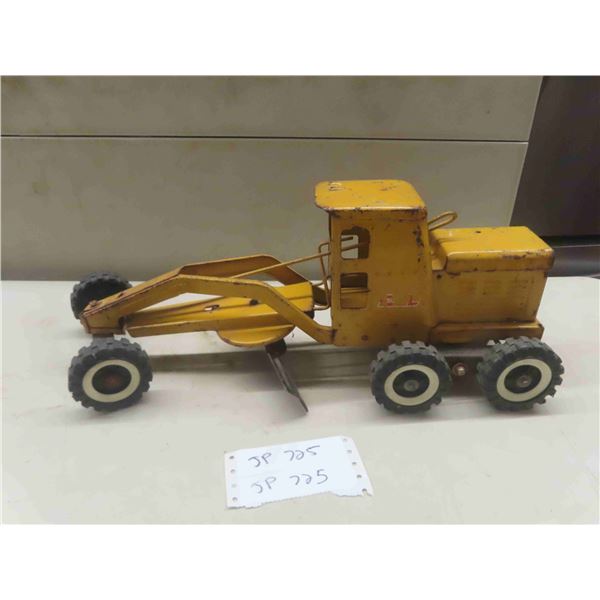 Buddy L Grader Dept. of HWY.- Pressed Metal 7" x 7" x 18"