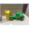 Image 15 : 3 Tonka Metal Dump Trucks - 6" c 6.5" x 13.5"