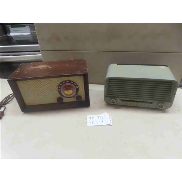 2 Old Radios ; Philco Transitune & Thorcraft