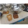 Image 4 : Pyrex Bowls, Serving Trays, Silver Bowls, Bamboo Bowls, Cake Tray, Strainer, Knife