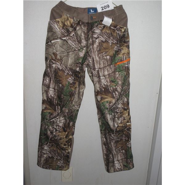 NEW:  FIELD & STREAM CAMO PANTS (SIZE YOUTH XL) (MSRP $89.99)
