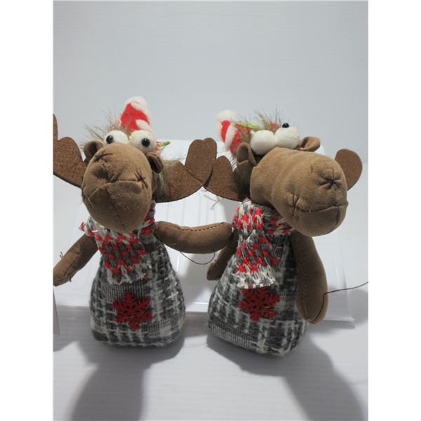 ESTATE:  2 MOOSE CHRISTMAS DECORATIONS (APPROX. 7" HIGH)