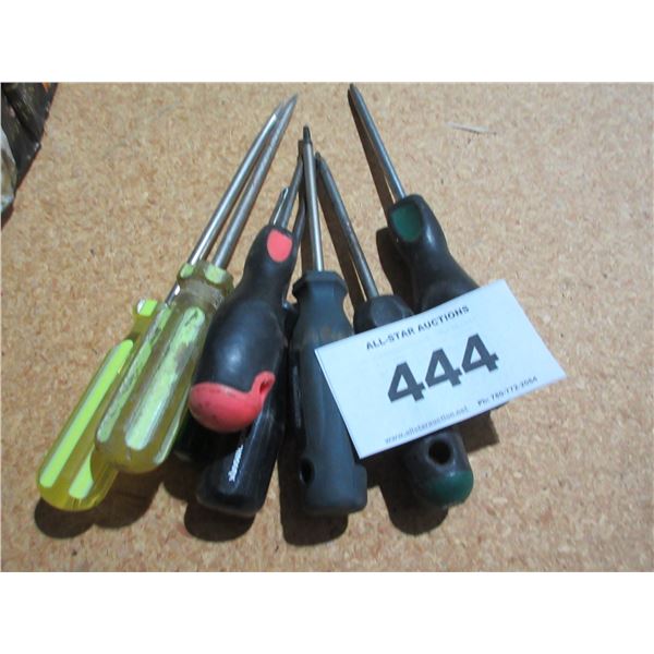 SEIZURE:  8 ASSORTED SCREWDRIVERS