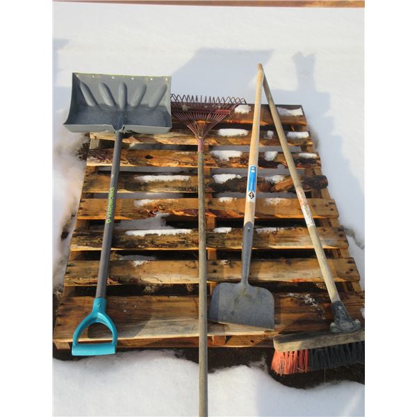 PALLET - YARD TOOLS (SHOVEL, RAKE, BROOM & SCRAPER)