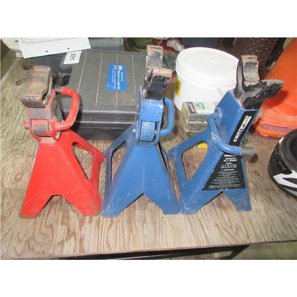 SEIZURE:  2 - 3 TON JACK STANDS & 1 - 2 TON JACK STAND