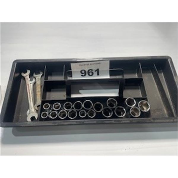 SEIZURE:  ASSORTMENT OF METRIC & IMPERIAL SOCKETS