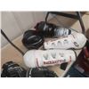 Image 8 : Reebok Hockey Bag on Wheels with Equipment + Stick