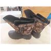 Image 5 : Pair of New Camo Waterproof Winter Boots Sz 11