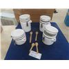 Image 3 : 4 Sealer Style Canister Set with Wooden Spoon
