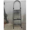 Image 2 : 3 Step Step Stool + 3 Pole Extensions