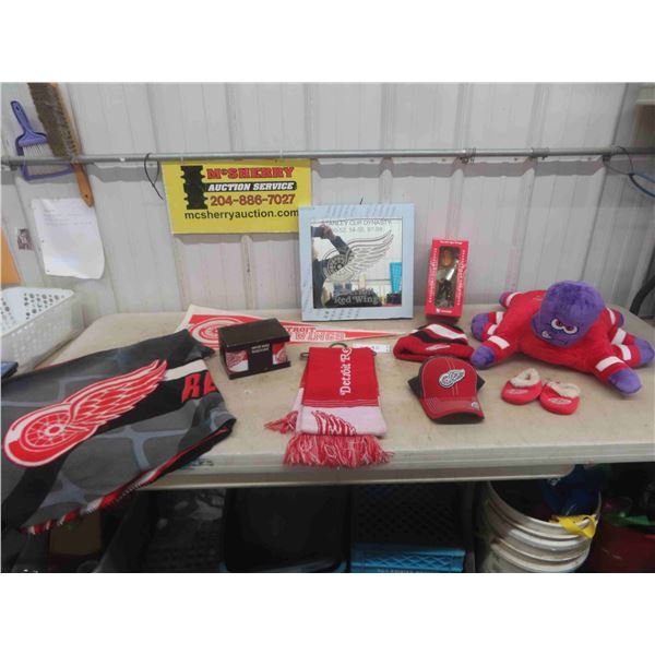 Red Wings Fans !!! ; New Scarf, Tuque, Ball Cap- New, Coffee Mugs in Box, Mirror 