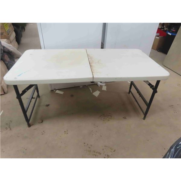 Banquet Table 24" x 48" 