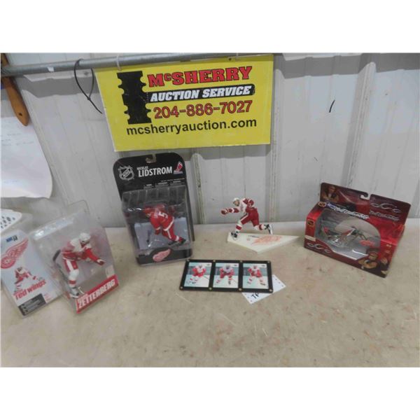 3 Hockey Red Wing Figurines ; Henrik Zetterberg, Nicklas Lindstrom, Brett hull +