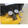 Image 3 : DeWalt Air Compressor 2.6 HP , 6 Gal - NO Hose