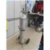 Image 2 : Oxygen Tank on Cart