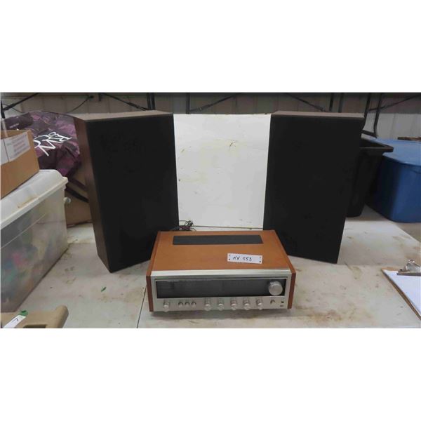 Realistic STA - 52B AM/FM Stereo Receiver + 2 Speakers 