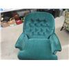 Image 3 : Living Room Button Back Swivel Chair