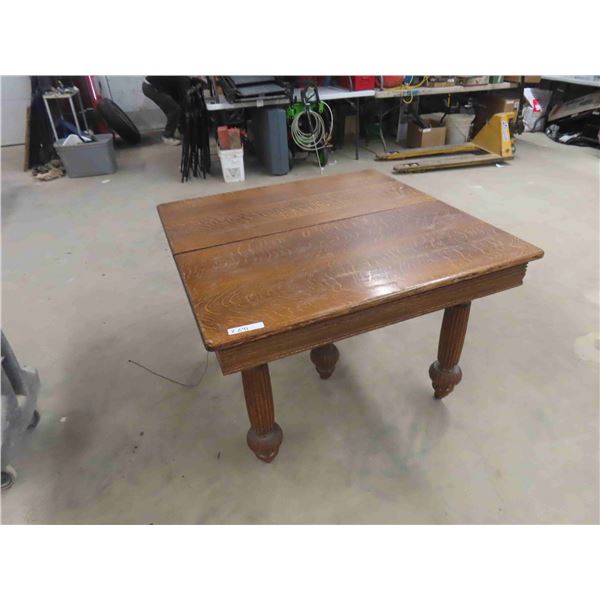 1/4 Cut Oak 5 Leg Table 29.5" x 42" x 42.5"