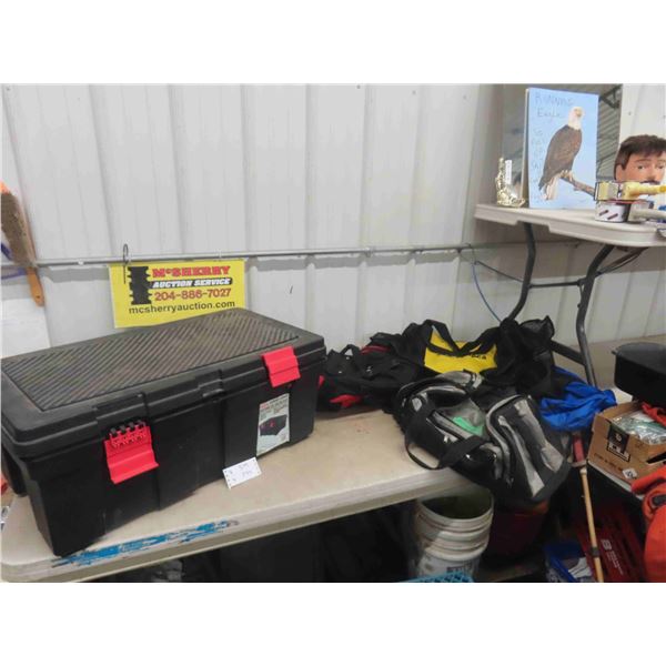 GSC Storage Locker 13" x 19" x 33" & 4 Carry On/ Tool Bags