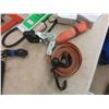 Image 6 : 2 Stabilizer Jacks, Funnel, Oil Catch Pan, Car Heater, Load Ratchet Straps, Small