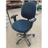 Image 1 : Office Swivel Chair