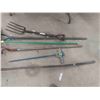 Image 4 : 6 Yard Items ; 3 Rakes, Scuffler, Potato Fork, Water Sprayer