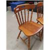 Image 2 : 6 Matching Wooden Kitchen Chairs