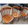 Image 4 : 6 Matching Wooden Kitchen Chairs