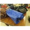 Image 4 : 2 Sleeping Bags, Air Mattress + Hockey Bag