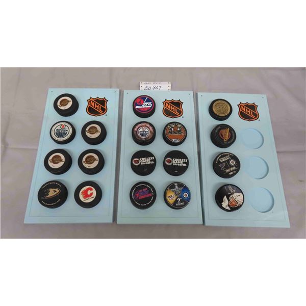 3 Rare Vintage NHL Hockey Puck Holder + Pucks