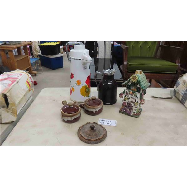 New with Box Air Pot 2.23 L Thermos, Coffee Kraft, 2 French Onion Dishes with Lids,