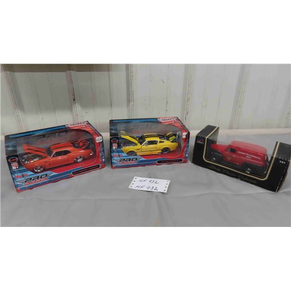 New in Box Die Cast 1:24 Scale 1969 Firebird, 1967 Mustang GT, Canadian Tire Sedan