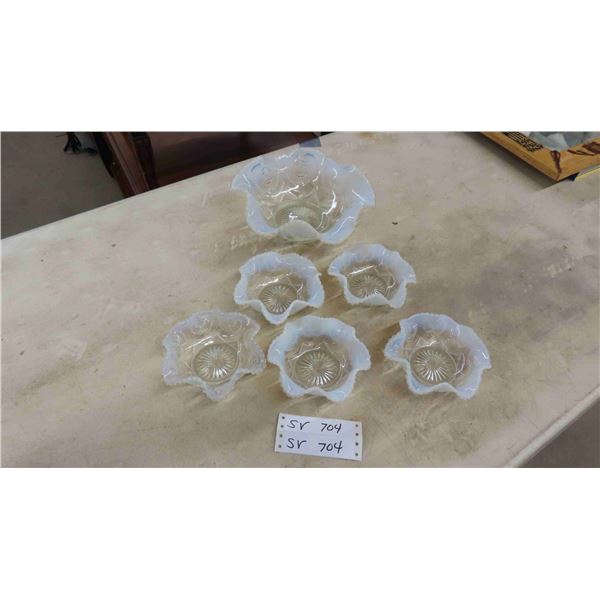 6 pcs Fenton Glass Serving Bowl, 5 Fruit Nappies