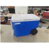 Image 2 : Coleman Picnic Cooler with Handle + Wheels & Rubbermaid Cooler