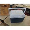 Image 4 : Coleman Picnic Cooler with Handle + Wheels & Rubbermaid Cooler