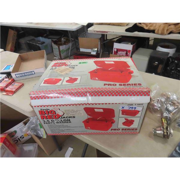 Big Red 3.5 Gal Parts Washer with  Box - has been used