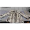 Image 5 : Ladies Fur Jacket Size Large