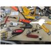 Image 5 : Utility Knives, Chalk Line, Measuring Device, Sanding, Plus