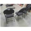 Image 4 : 4 Folding Chairs with Soft Upholstered Seat