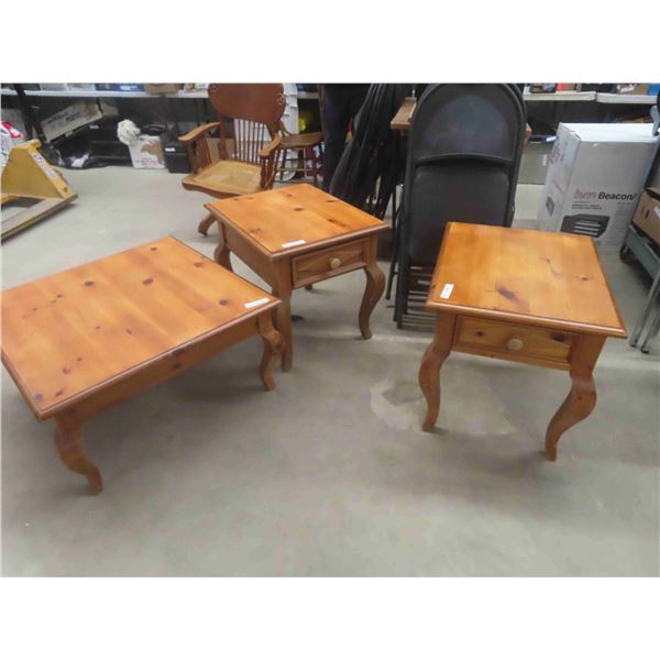 Pine Coffee Table 17'' x 34'' x 34'' , 2 End Tables 23'' x 22'' x 27''