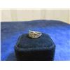 Image 2 : 10kt Gold Ring Sz 7.5 Total Weight 2 gr