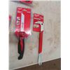 Image 7 : 10 Milwaukee Tools; Flip Knife, 12" Nail Puller, Folding Utility Knife, 11 in 1 Multi Tool,