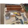 Image 8 : Saws, Trowel, Hammer, Hole Saw, Retracting Trouble Light