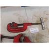 Image 2 : 2 Ridgid Pipe Cutters ; No 1-2 & No 4-8